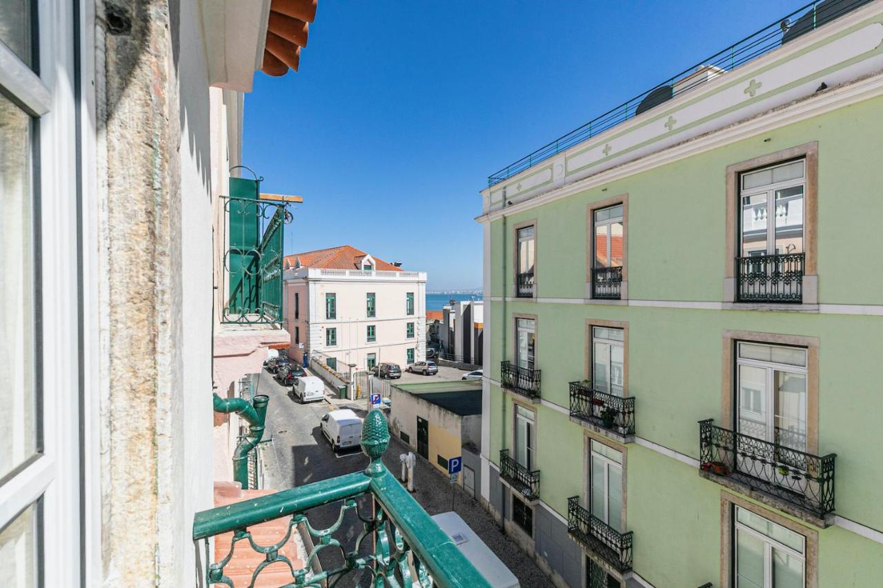 Moderno Apartamento Em Bairro Tipico Lisboeta Lisbon Bagian luar foto
